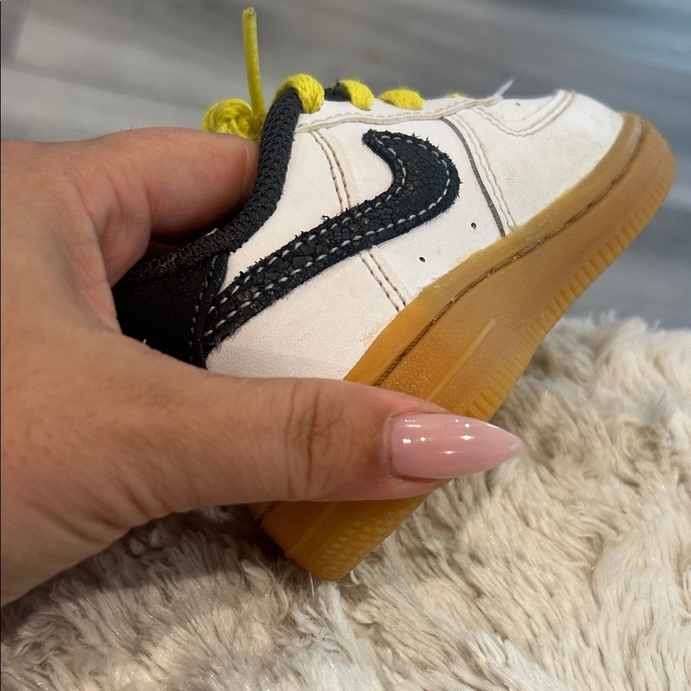 Toddler's Nike Force 1 LV8 White/Anthracite-Yellow Strike Size 4 - Picture 10 of 10